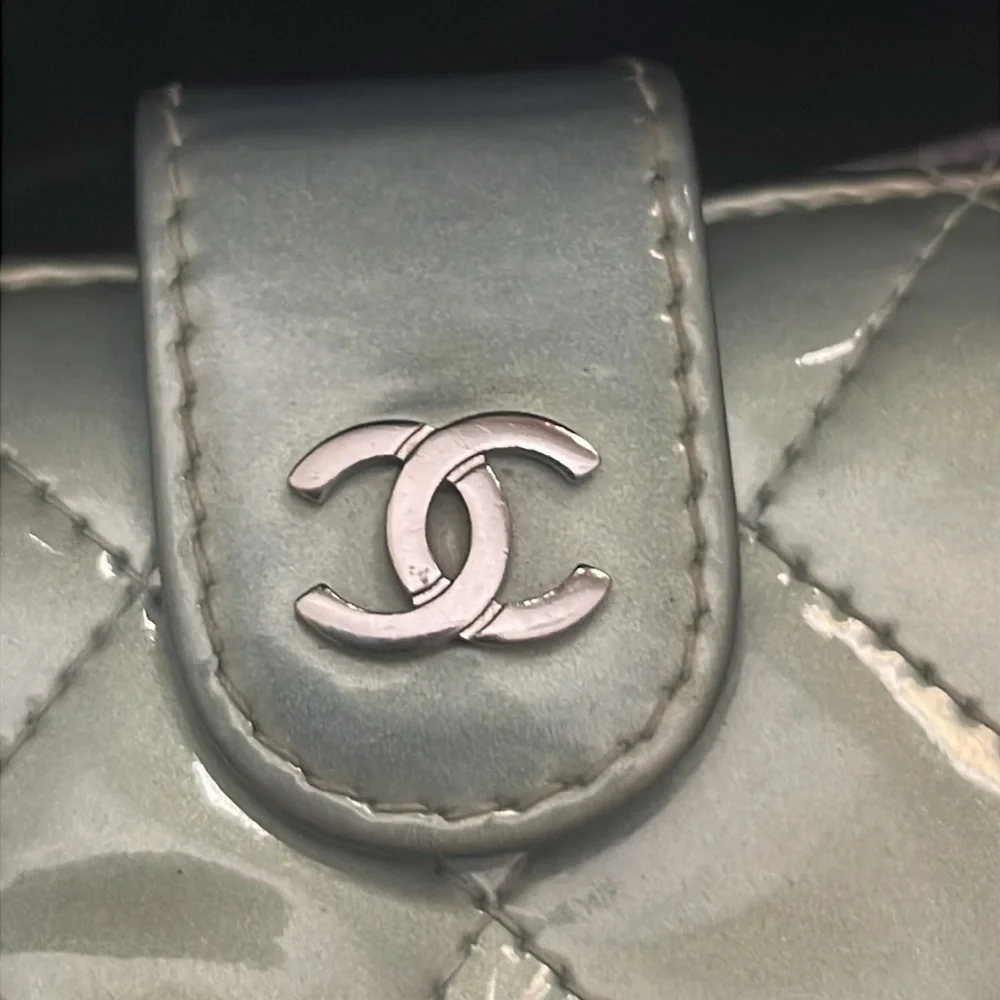 Chanel Auth Medium Matelasse Patent Leather Wallet. P209/07032020 - Picture 4 of 13